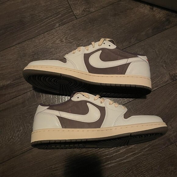 Jordan 1 Retro Low Travis Scott Reverse Mocha - Picture 3 of 7
